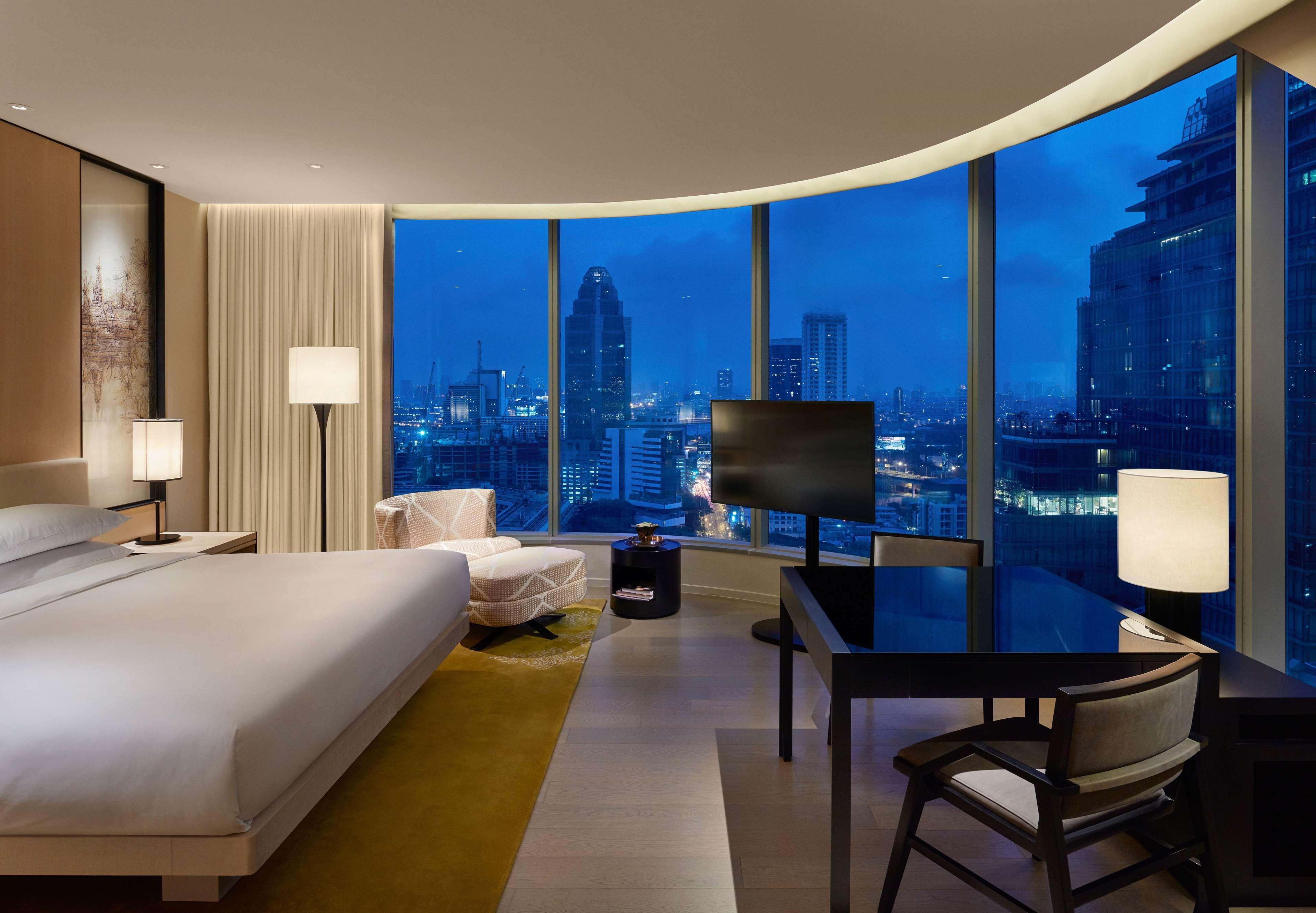 Park Hyatt Bangkok - SHA Extra Plus Hotell Exteriör bild